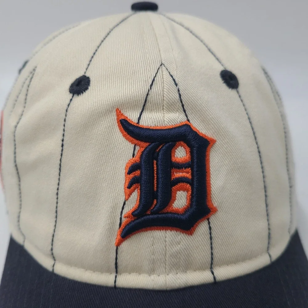 Detroit Tigers Hat Fitted 7 1/2 New Era 59Twenty Beige Blue MLB Pinstripes Men
